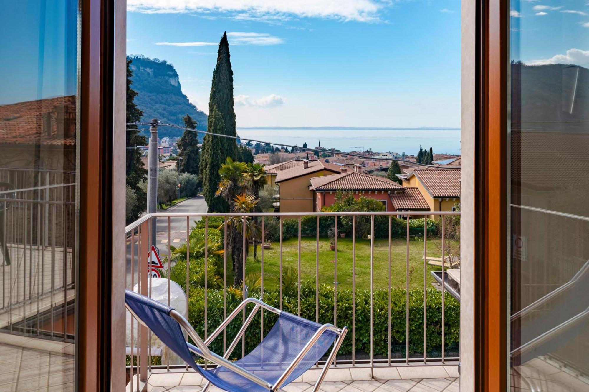 Terrazza Di Garda - Regarda Travel Garde Extérieur photo